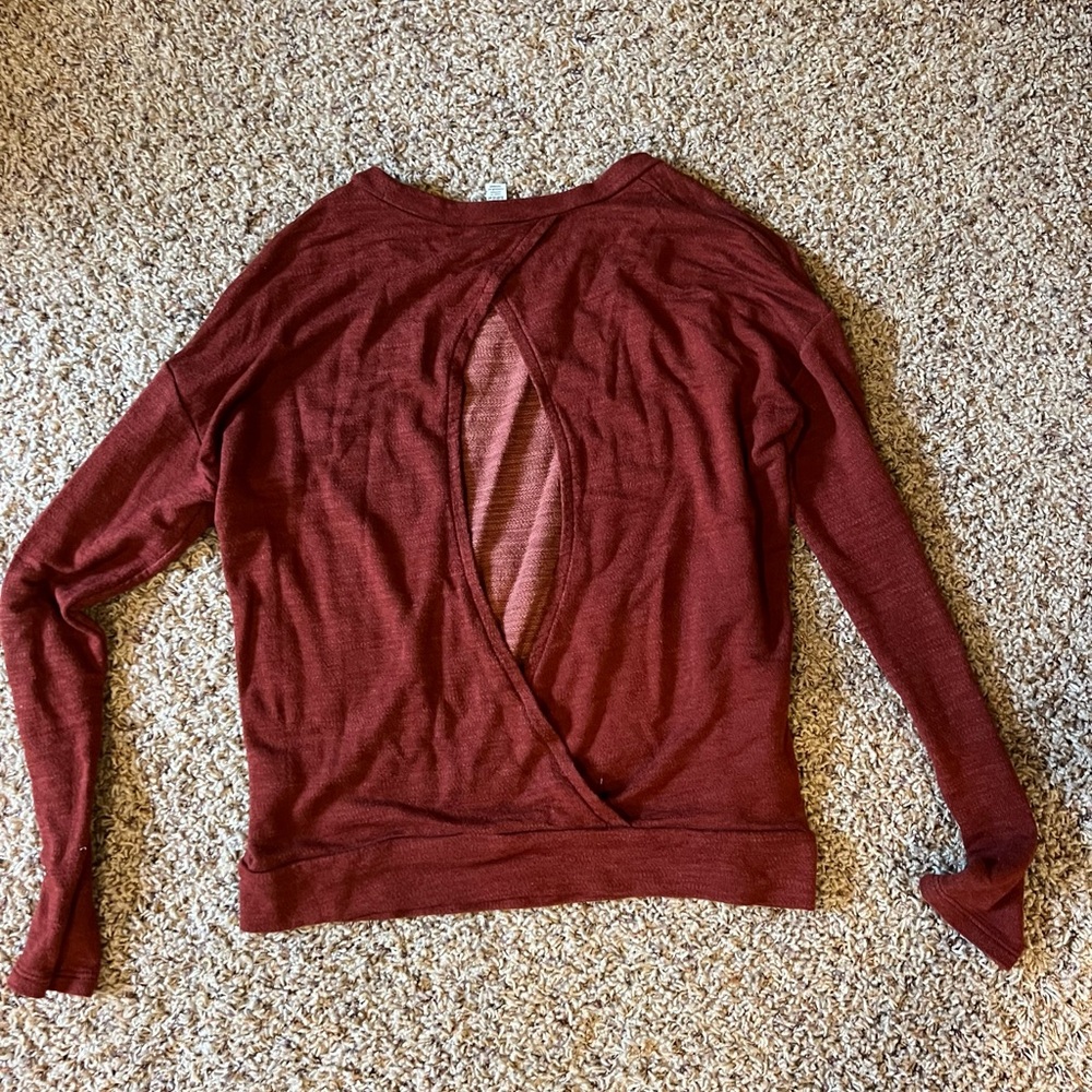 Women's Open-Back Long Sleeve Top - Burgundy